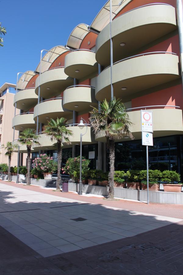 Residence Myricae Bellaria-Igea Marina Exteriör bild